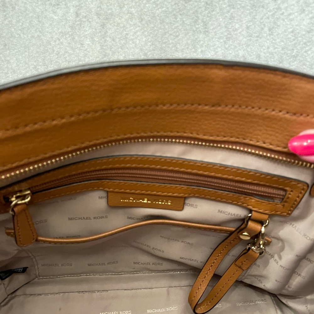MICHAEL KORS HAMILTON SATCHEL DS - Picture 7 of 9